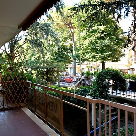 Ferienwohnung L'Approdo Del Re Caserta Exterior foto