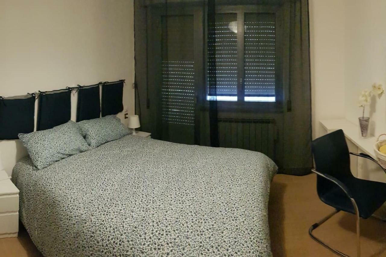 Ferienwohnung L'Approdo Del Re Caserta Exterior foto