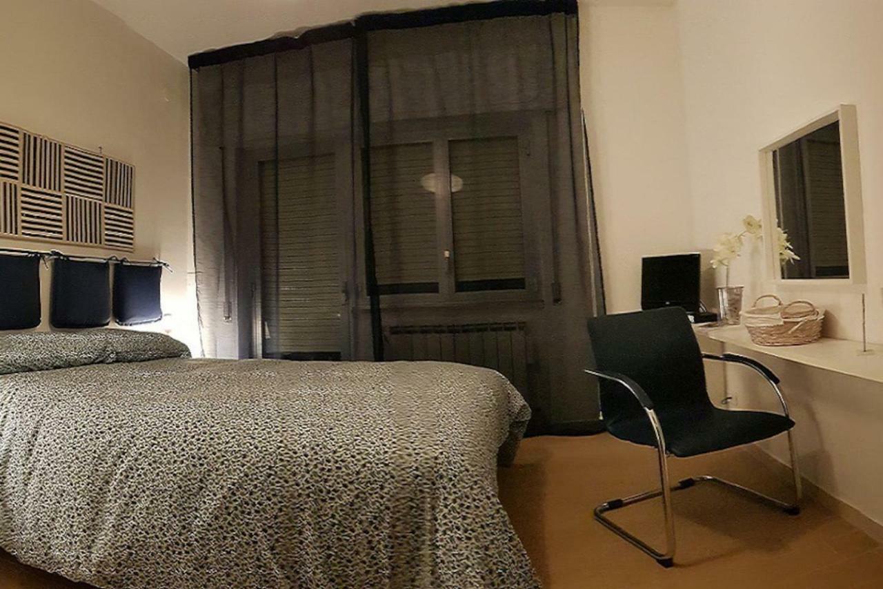 Ferienwohnung L'Approdo Del Re Caserta Exterior foto